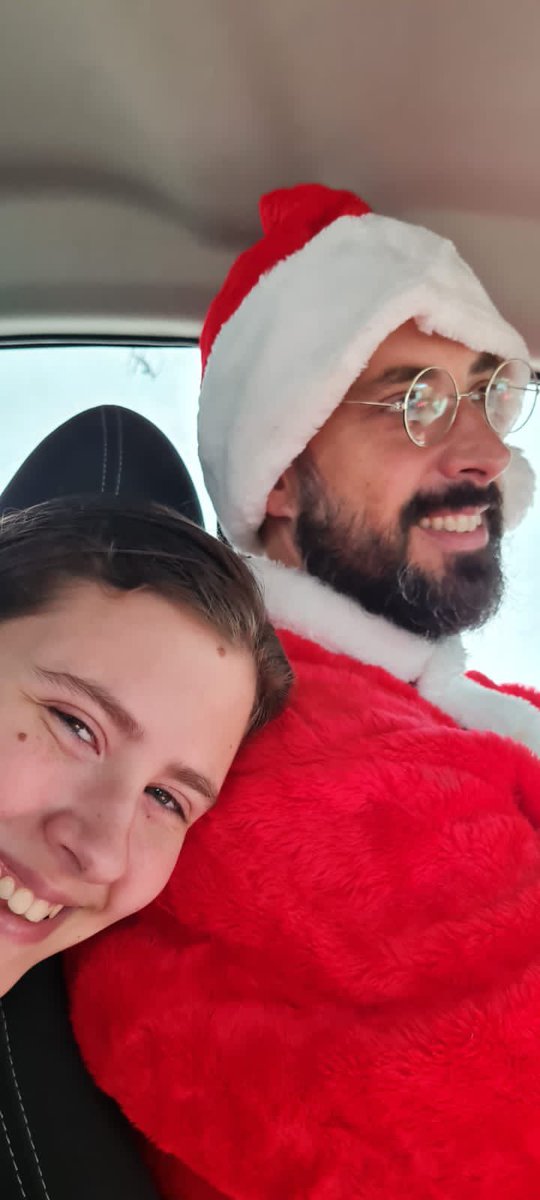 marcelomlj's tweet photo. Santa Claus, is coming to town!! Merry Fucking Christmas! https://t.co/BDeGmu8V0T