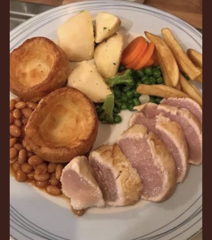 GeorgeBushell2's tweet image. Mums cooked up a madness👌🏻