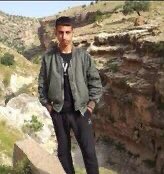 Asy0uwish1's tweet photo. #مهدی_کشوری را در کانالهای خبری سرچ کردم شاید اطلاعات بیشتری پیدا کنم هیچ خبری از او کار نشده ! 
این بچه خیلی مظلوم و تنهاست ، ازش بنویسید لطفا 🙏🏻
#مهسا_امینی https://t.co/LaG8QAgRx2