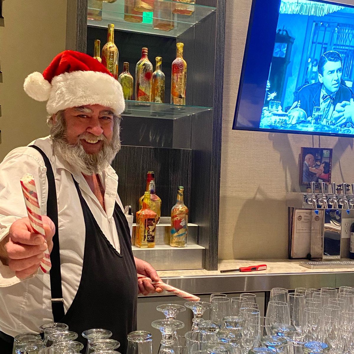 Ho ho ho Merry Christmas 🎁 <a href="/CitronBaltimore/">Citron Baltimore</a> #HoHoHo #Baltimore #MerryChristmas #Maryland #cheers