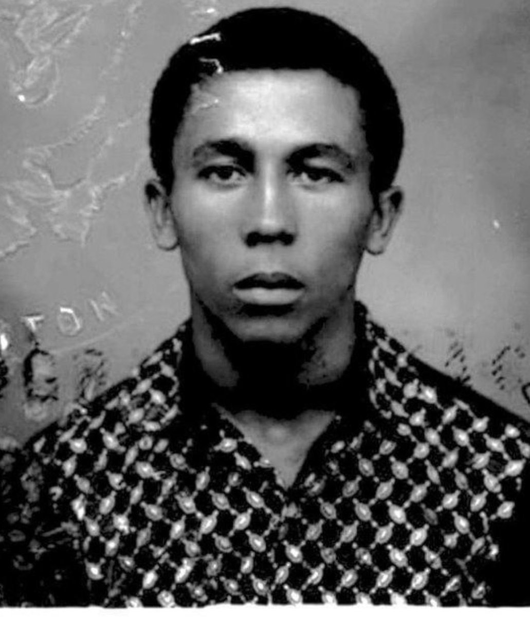 GabbyDarko's tweet photo. This picture was taken in 1965. Can you identify the person? Have a Merry Christmas! https://t.co/Zc3vo6jqJi