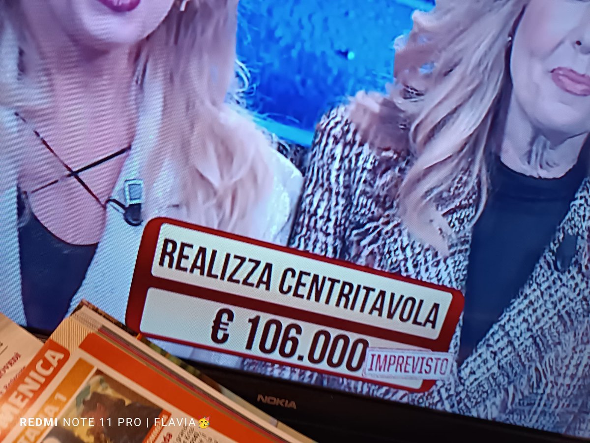 DanielaPietrini's tweet image. Il #plurale dei composti in #italiano: se il genere del composto è diverso da quello del secondo elemento, il composto è invariabile! IL centrotavola -LA tavola = composto invariabile, il plurale di centrotavola è „i centrotavola“ ⁦@RaiUno⁩ #Solitiignoti