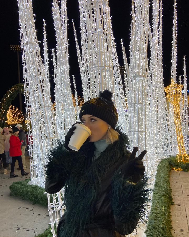 this Christmas season sleighed 💅🎄♥️ hope everyone is having a happy holiday <3