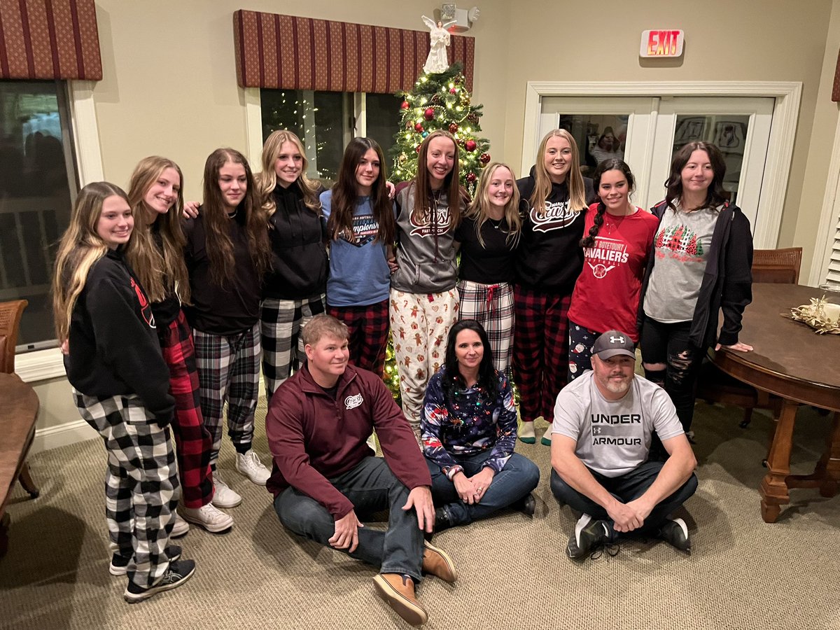 marooncrush07's tweet photo. Merry Christmas and Happy Holidays!!
#merrycrushmas https://t.co/lt4WCFtDZX