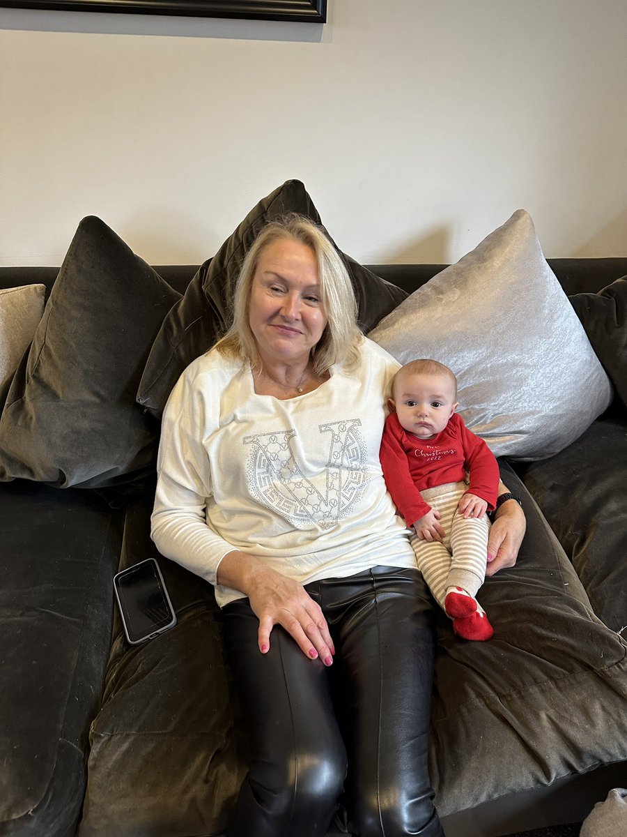 Syndicate's tweet photo. Me:”Mum Smile!”
Mum: 

FFS 🤣 https://t.co/uNFmdMQ7XF