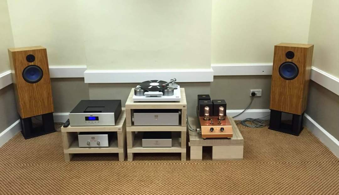 Berny2876's tweet photo. Full #AudioNoteUK setup. https://t.co/j7yRckWnyY