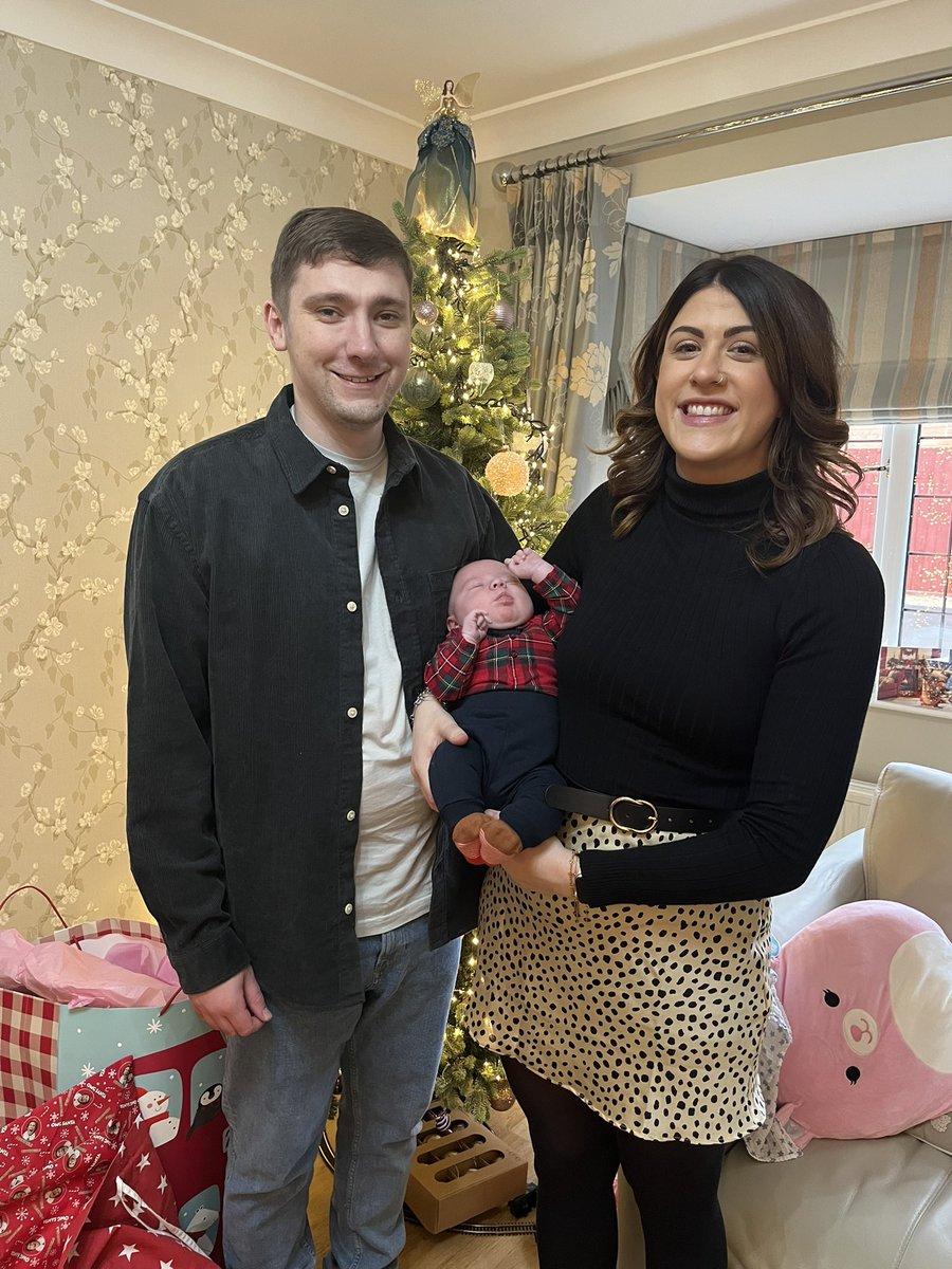 LShee92's tweet photo. Our first Christmas as a family of 3 - I am so grateful for how amazing this year has turned out to be 🤍 https://t.co/Fxk7KtG90V