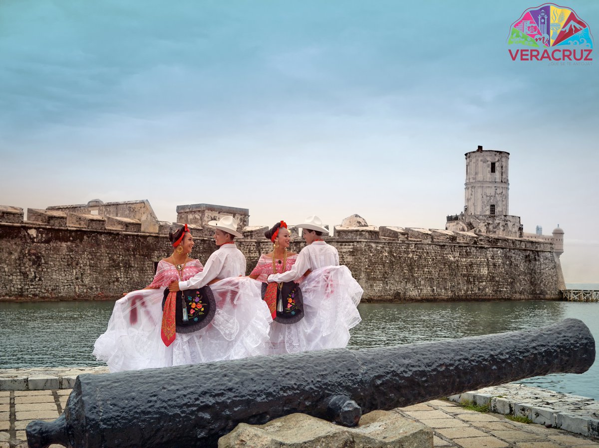 _MiVeracruz's tweet photo. Desde Veracruz les deseamos que tengan una Feliz Navidad, en compañía de sus seres queridos. #MiVeracruz
#miveracruz❤️#RegionesTurísticas #RegiónPrimerosPasosDeCortés #Veracruz #PuertoDeVeracruz #Jarochos #SanJuanDeUlua #OrgulloVeracruzano #VisitaVeracruz https://t.co/RZ49LqgBzx