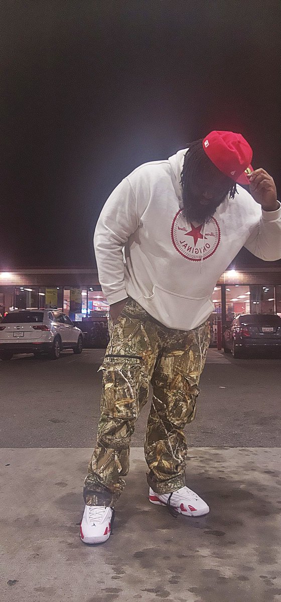 MrThereHeGo's tweet photo. No matter the holiday, I'm in a joyful mood everyday of the year regardless. I been him, I am him. Stand pon it.๐๐ฟโโ๏ธโ๏ธ #BandoBishop #ignorantlevel1000000 https://t.co/nnl9gj3jLK