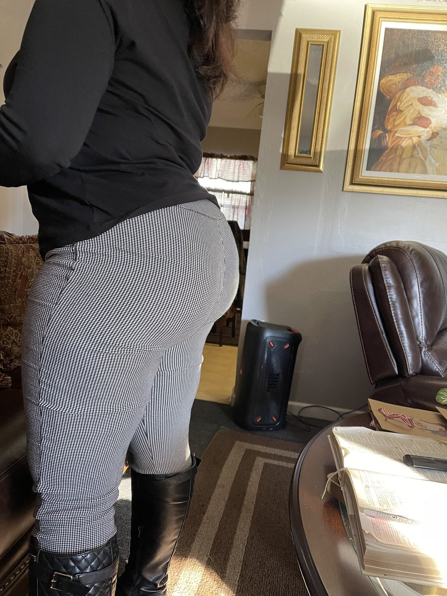 Deuceman06's tweet photo. The real gift that keep on giving😜😜😜 #WifeyLumpedUp #CareBoutHer #BlackLove #TagTeamPartner #GoodnessGracious https://t.co/KdYIINcq8q