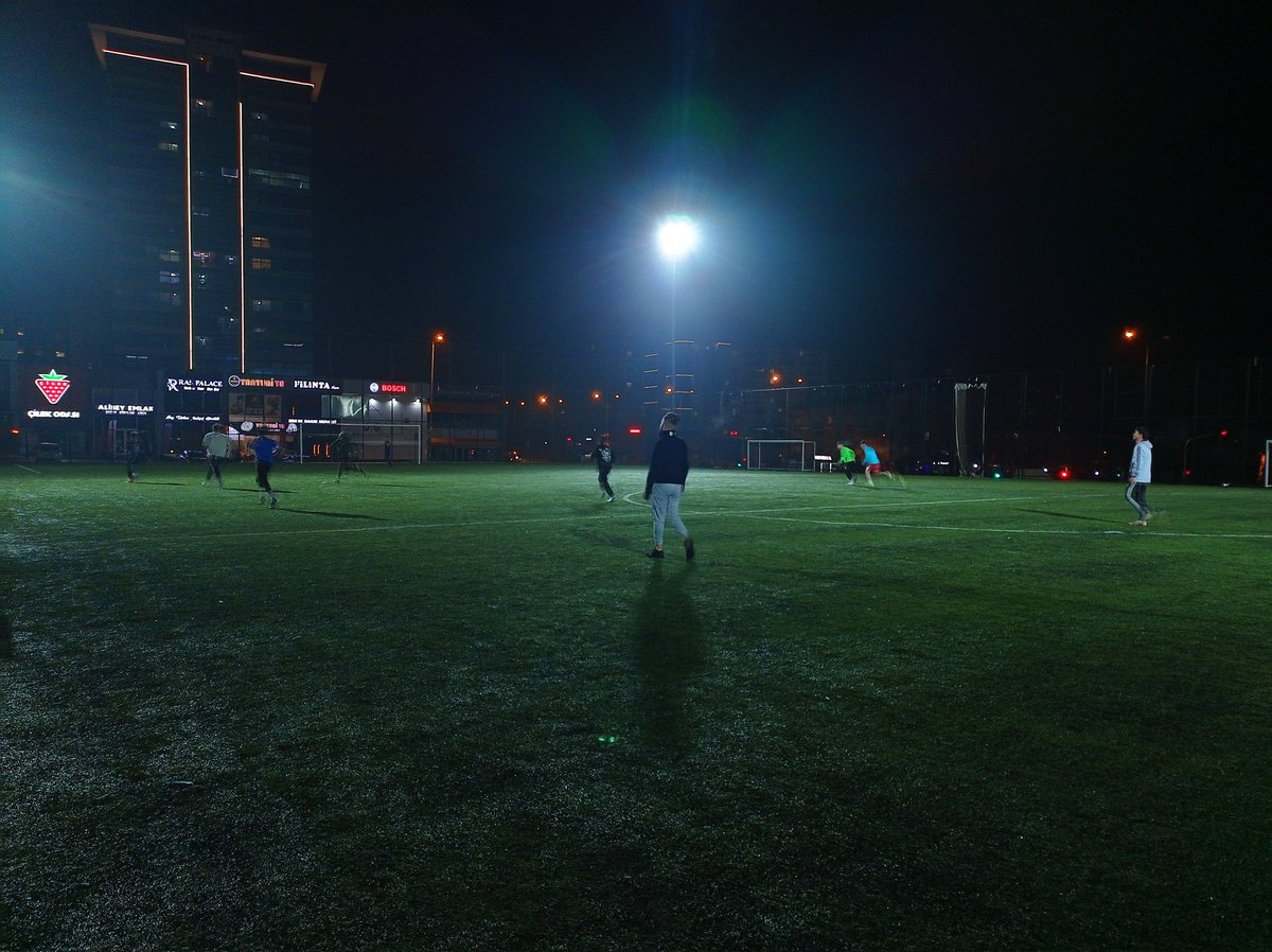 Liseli kardeşlerimiz ile birlikte Halı saha maçımızı yaptık. 

Kazanan dostluk oldu 😌

<a href="/tolga_yildiiz/">Tolga Yıldız</a> 
<a href="/KadirbrahimDnmz/">Kadir İbrahim Dönmez</a> 
<a href="/ServetTurkayik/">Servet Türkayık🇹🇷</a> 
<a href="/YeniScmenAnkara/">Yeni Seçmen Ankara</a>