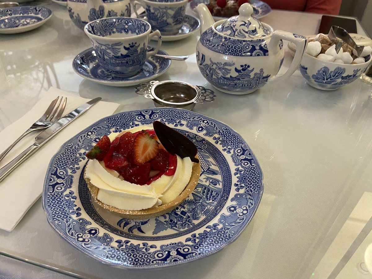 LancingMarine's tweet photo. We visited Miss Cranston’s tea room designed by Charles Rene Mackintosh. Amazing design, history and tea room. Though did not expect to see a five #bladed #cleaver #prop. https://t.co/mnuL8KAqRa https://t.co/IiBOVbP7aZ