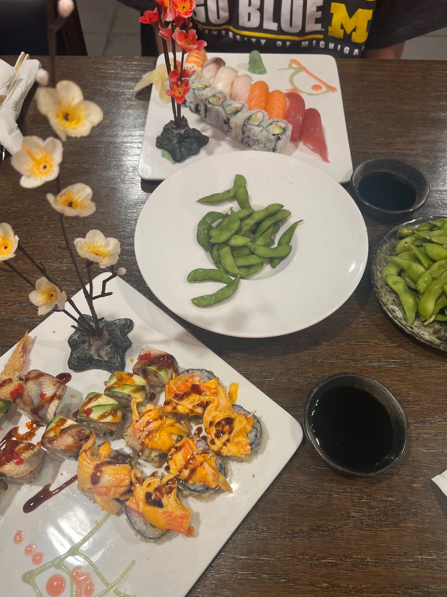 careyfran's tweet photo. christmas dinner at #tokyo_toledo https://t.co/wmoSirBFcv