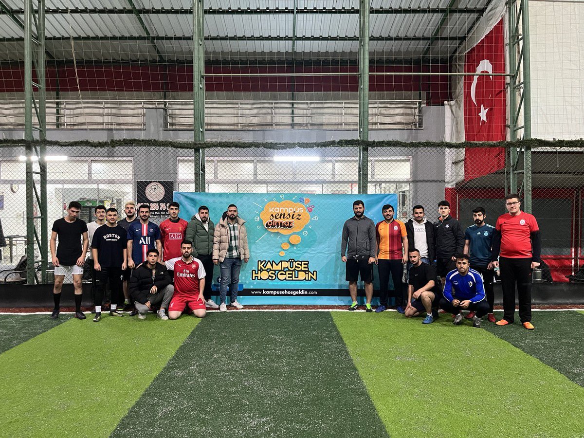 Bugün üniAK ekibiz ile birlikte İl GK Başkanımız <a href="/hmuratuysal10/">Hüseyin Murat Uysal</a>, Ege bölge koordinatörümüz <a href="/omrfarukcolak/">Ömer Faruk ÇOLAK</a> ve Karesi İlçe Gk Başkanımız <a href="/KY_YILMAZZ/">Kamil Yağız YILMAZ</a>  ile halısaha maçında bir araya geldik.

Maç çekişmeli geçti ama karşılaşmayı dostluk kazandı. ⚽️ 🥅