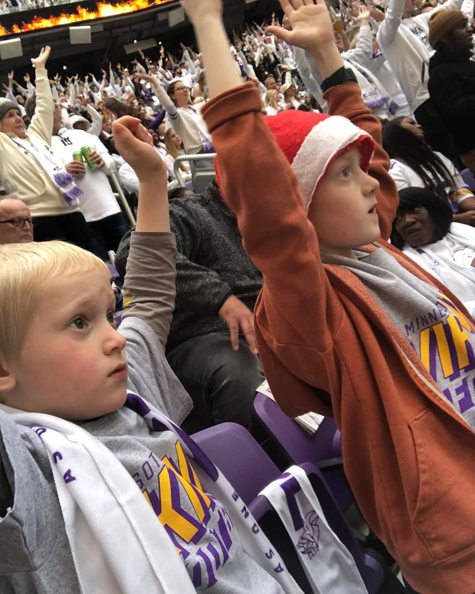 Gatzie's tweet photo. #thankful for all the love this tweet is receiving. The game was so much fun and my family enjoyed every moment! #blessed https://t.co/RFVMeQfas9