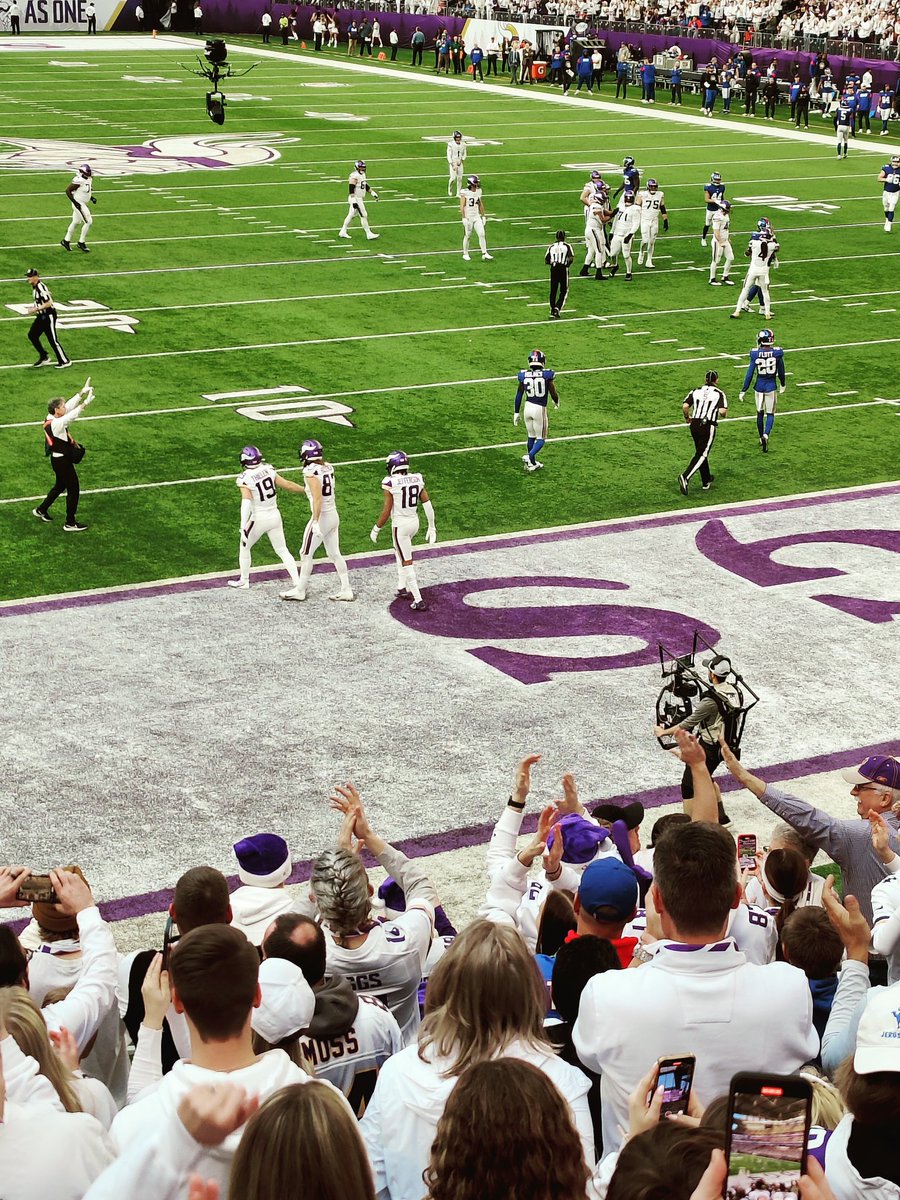 Gatzie's tweet photo. #thankful for all the love this tweet is receiving. The game was so much fun and my family enjoyed every moment! #blessed https://t.co/RFVMeQfas9