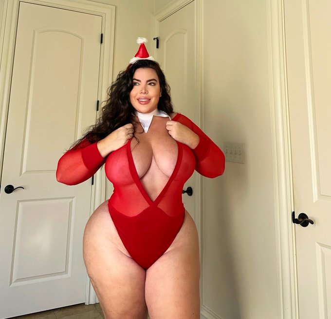 Happy Holidays https://t.co/nSFNaR7iiM https://t.co/wP7RmvzEXi