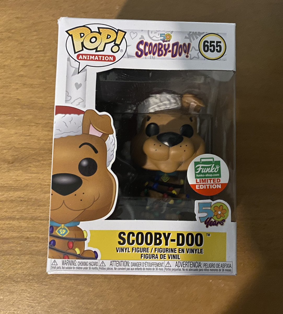 CollectorHanna's tweet photo. I want to wish everyone a beautiful Christmas, enjoy it with loved ones. 🥂. This is a Scooby Doo funko pop, this one was released on 2019 and was a funko shop exclusive. It’s my favorite funko as I always loved Christmas #christmas #merrychristmas #hannabarbera #funko #scooby https://t.co/P8HygBdRxk