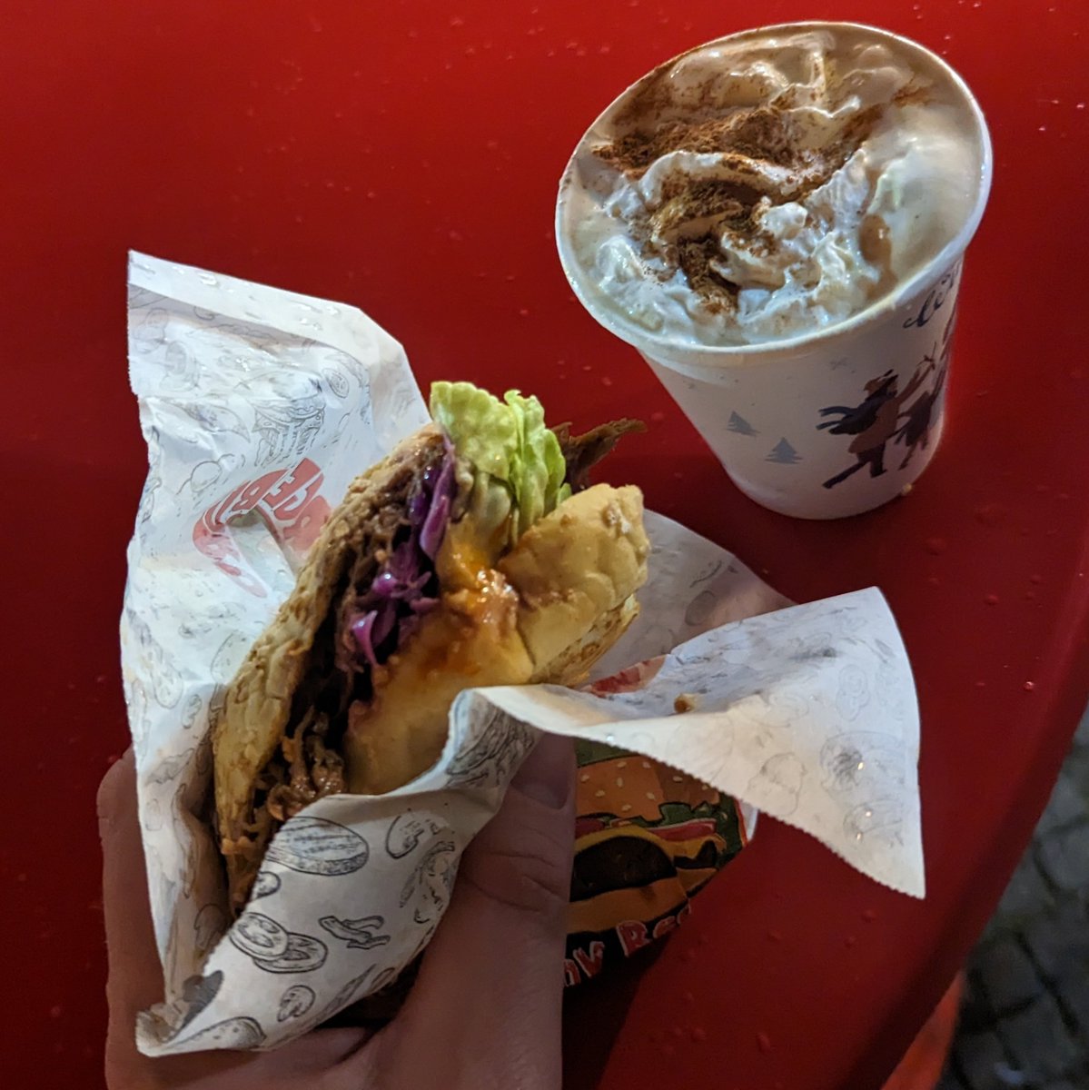 JGCrossnoe's tweet photo. It's Christmas so I had the finest Goose Burger in all of Potsdam. https://t.co/X6M1wTTNGt