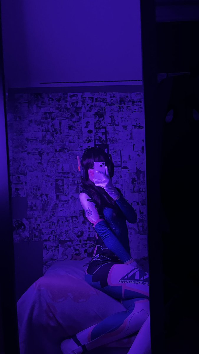 xTetus's tweet photo. bodysuit is too big 😃😃😃😃

#nsfwtwt #nsfwtwtًًً #dva #dvacosplay #overwatch #cosplay #egirl #sellingcontent https://t.co/PZaYghHil4