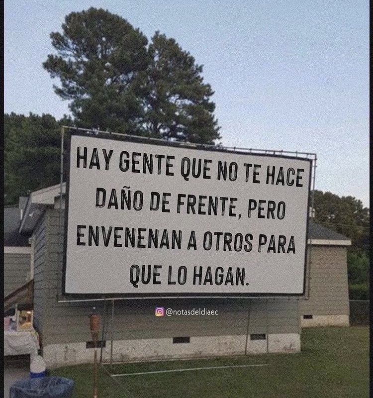 anareyor's tweet photo. Ese es @lopezobrador_ !! 
Ha envenenado a millones de mexicanos con sus discursos de odio. https://t.co/rT6IFxAa1G