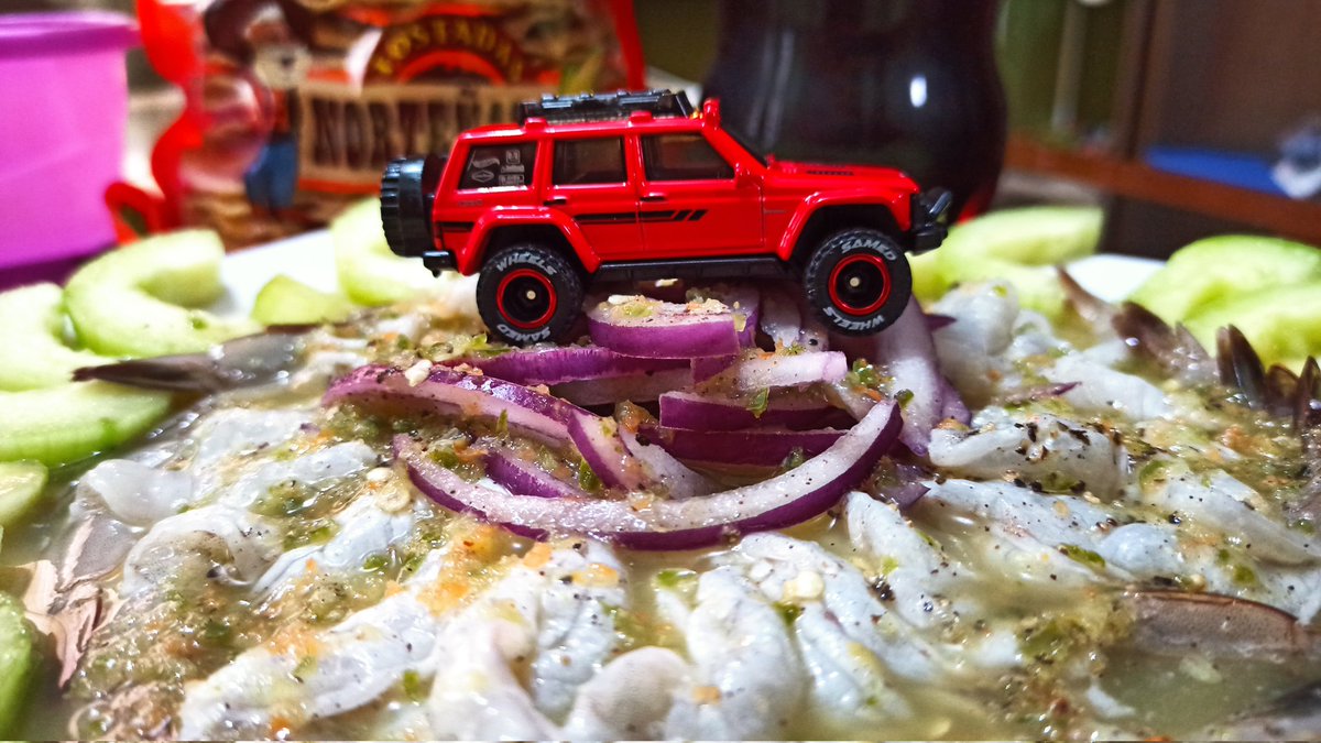 CulePataSalada's tweet photo. Y si hacemos un aguachileeee🎶
Cherokee '95 #SamedWheels https://t.co/Q75HrCEu7I