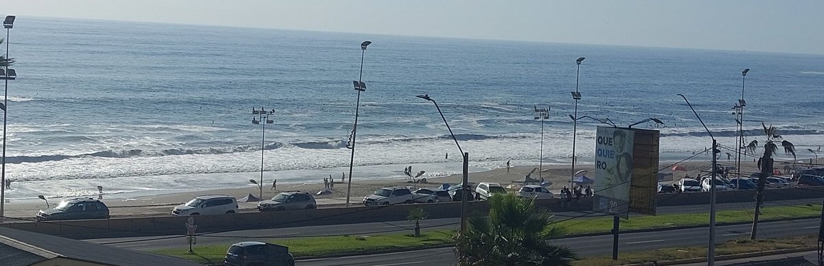 RehbeinAntonio's tweet photo. Ciclovía o cicloautos?...se pasa la falta de respeto, así también la poca planificación para ordenar el tema, es donde entro me quedo...#iquique, @CarabTarapaca @IquiqueDeTodos https://t.co/3XPMDODFvM