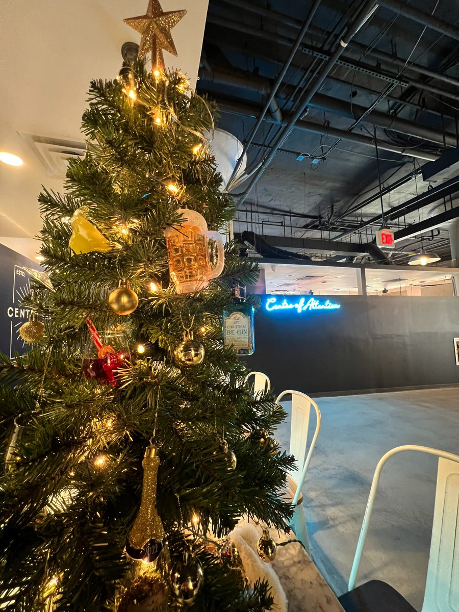 Mt. Vernon Marketplace wishes you and your family a Merry Christmas and a safe holiday! We can't wait to see you back on Tuesday!❄️