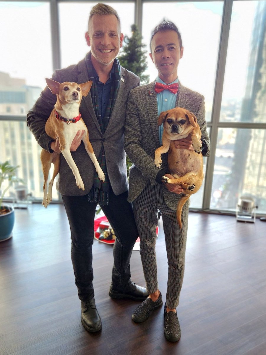 realchrisjbeale's tweet photo. Merry Christmas from our family to yours. 👨🏻‍🤝‍👨🏿🐶🐕🏳️‍🌈 https://t.co/LU6405c4C0