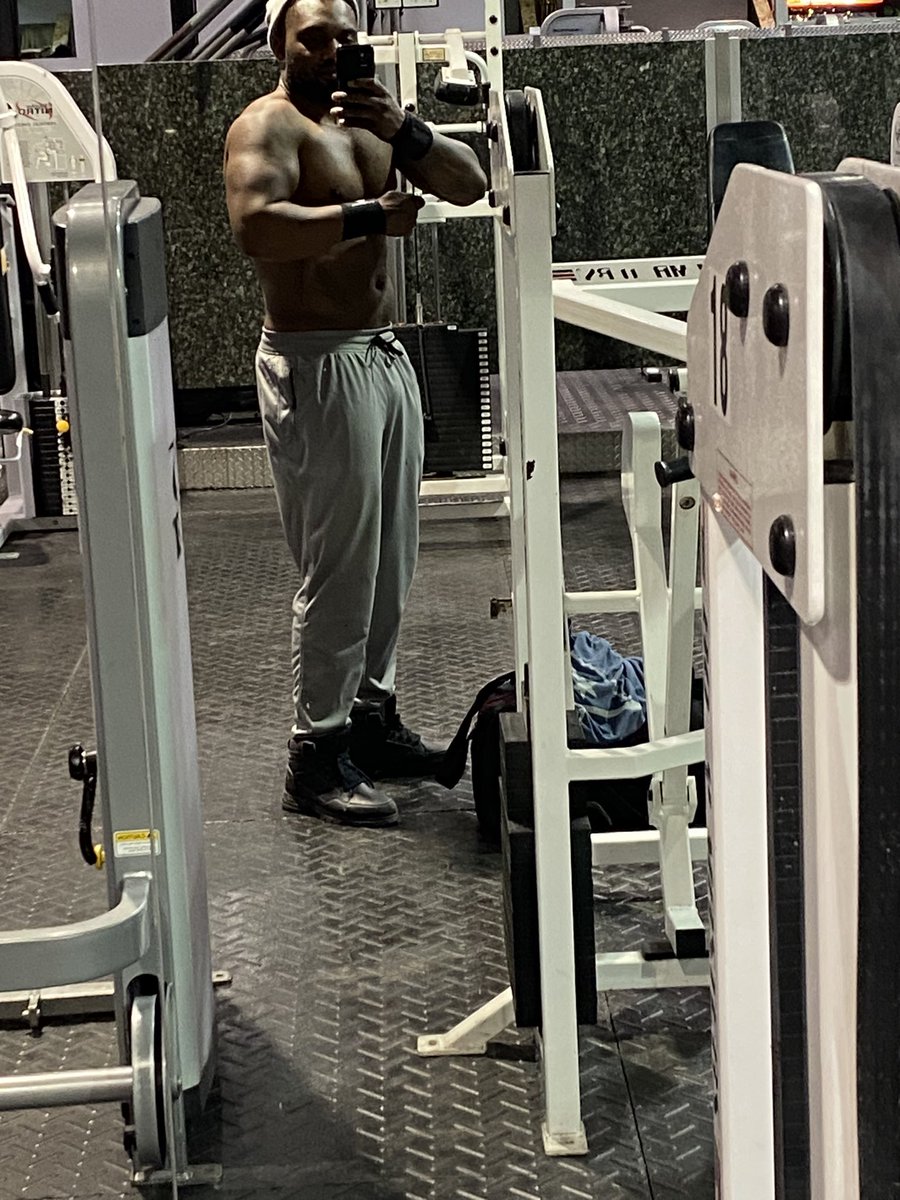 handsomemycheal's tweet image. Post Christmas workout.   #modelfigure #malemodel #bodybuilding #HENNESSYCYPHER2022 #fitness #fitmodel