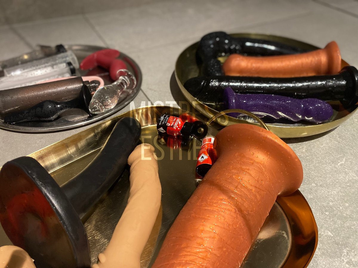 MistressEsther's tweet photo. Objects of use. https://t.co/EfSxWUZfQ0