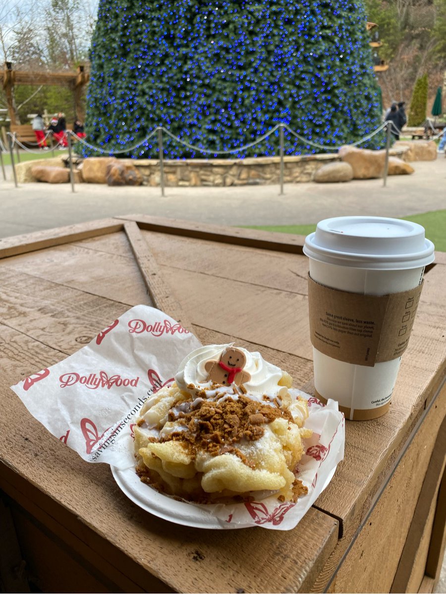 SavinginSeconds's tweet photo. Is the @Dollywood  Tasting Pass worth it?  I got one for the Harvest Festival and for Smoky Mountain Christmas and I say YES 
https://t.co/J23jNvtbjm

#TastingPass #SmokyMountainChristmas #Dollywood #familyvacation https://t.co/UFxi4IF5NE