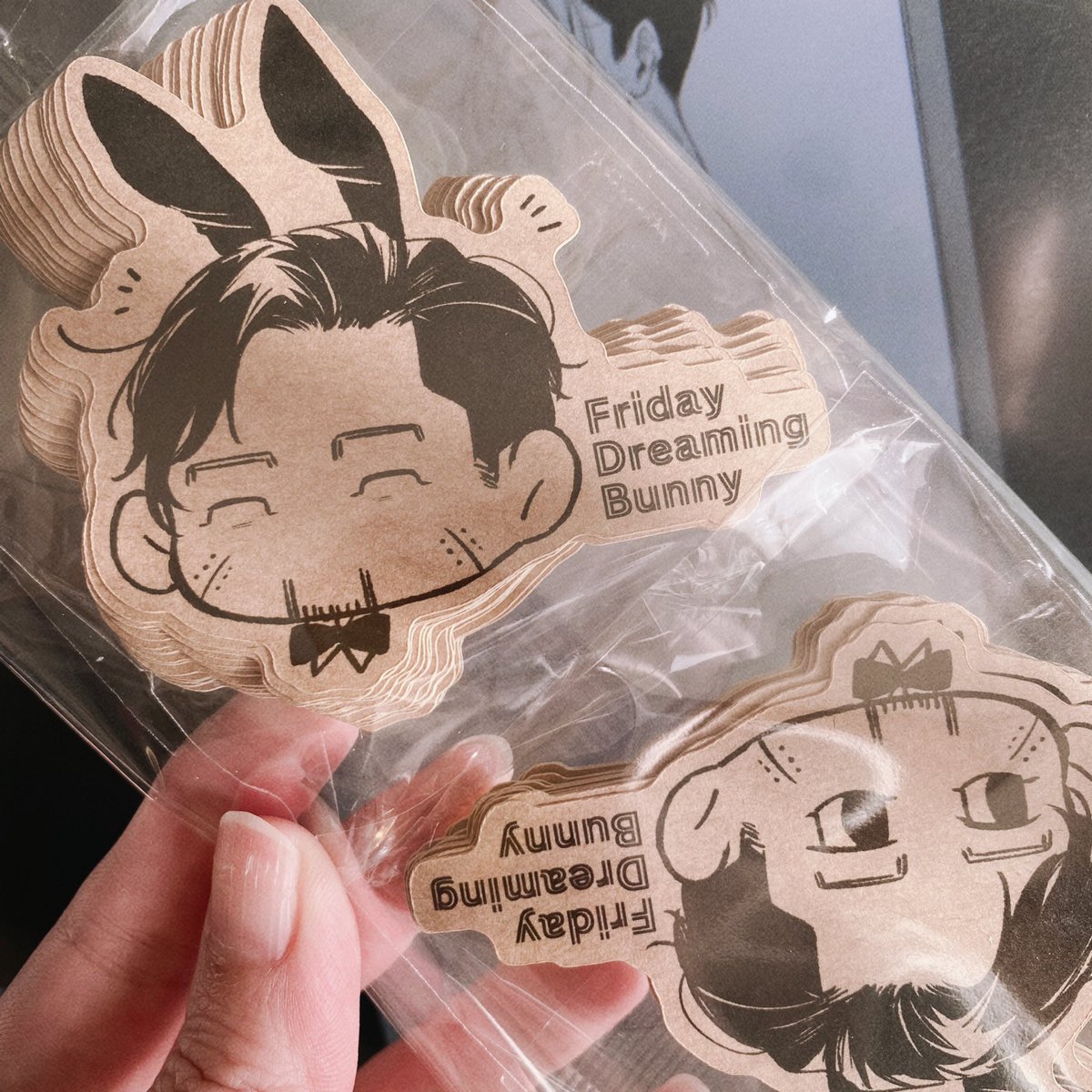 ノベルティのシール届いたんですよ🐰可愛くできてうれしい。 https://t.co/7HLZvvSxfj