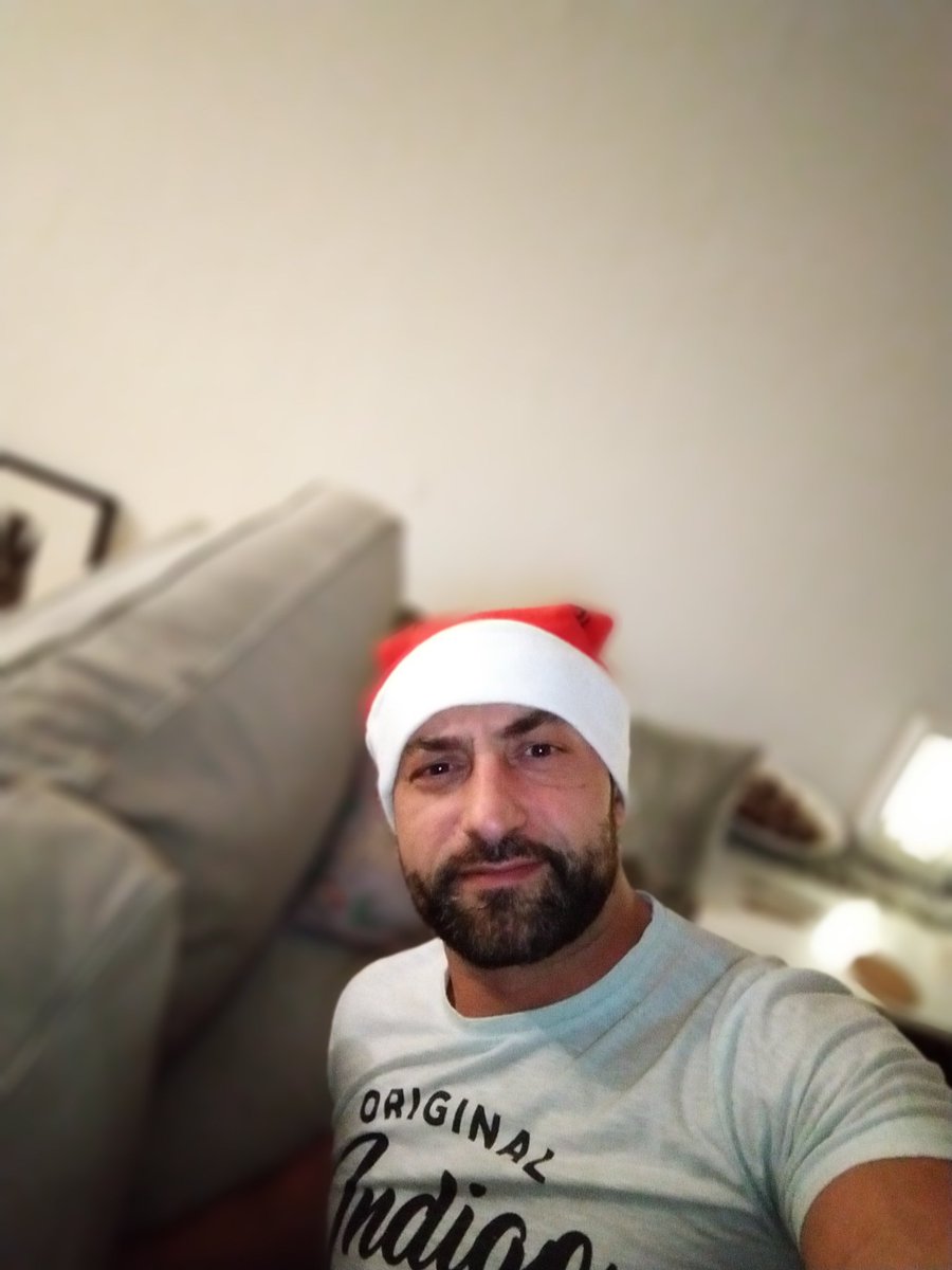 CityShower010's tweet photo. Merry Christmas 🎄 Feliz Navidad 🌲 Zalige kerstdagen #humanity #empathy #bettervisionforbetterlife https://t.co/0f32AYfhXk