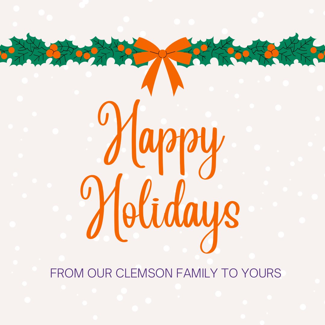 We want to wish everyone a happy holidays with lots of love from our CUPS family!! #cuparasoccer #happyholidays #merrychristmas