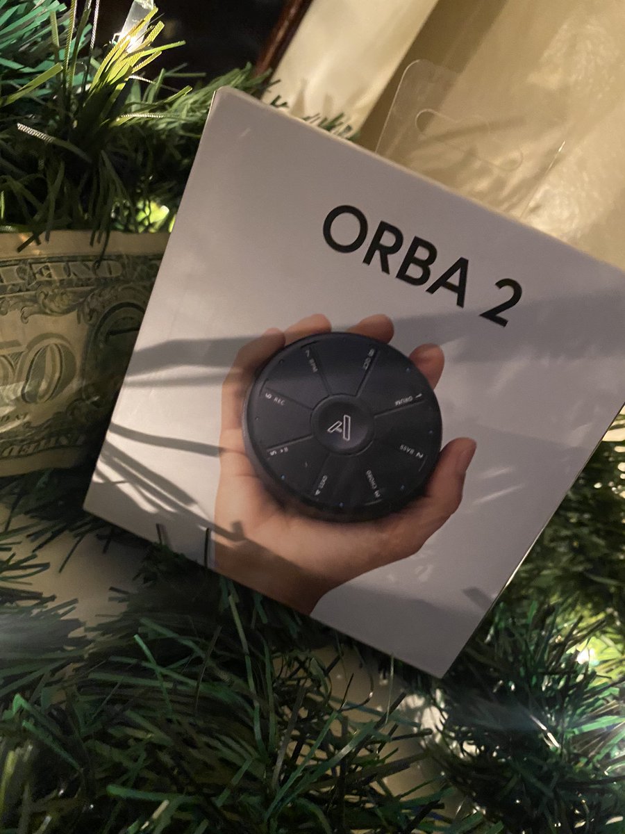SpacePhuture's tweet photo. Merry Christmas 🎄🎁 #thaphuture #orba2 #artiphon #beatmaker #loopmaker #sound #creator #808universe https://t.co/m7E0roBUYn