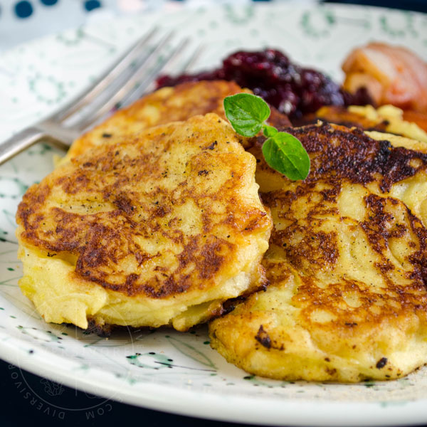 diversivore's tweet photo. Potatisbullar - Swedish Potato Cakes - #sponsored by @bceggs. Just in case you were thinking "Hmm, I could go for some crispy, creamy, savoury, starchy comfort food right now." #swedishfood #halfyourplate #bcfresh
https://t.co/pRkkchaspF https://t.co/Pe9we0yj8M