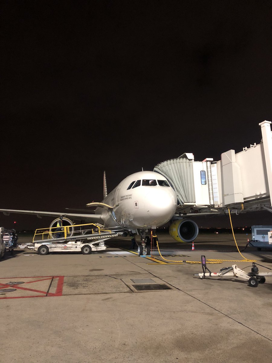 Desde Paris Orly, FELIZ NAVIDAD 🎄 

#A320 #Airbus #Pilot #pilots #PilotViews #PilotLife