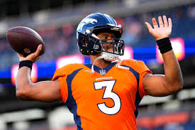 Mrwiredguy's tweet photo. All Denver wants for Christmas is a way out of this contract. @Broncos @NFL #DenverBroncos #badcontract https://t.co/7QzrYVu29i