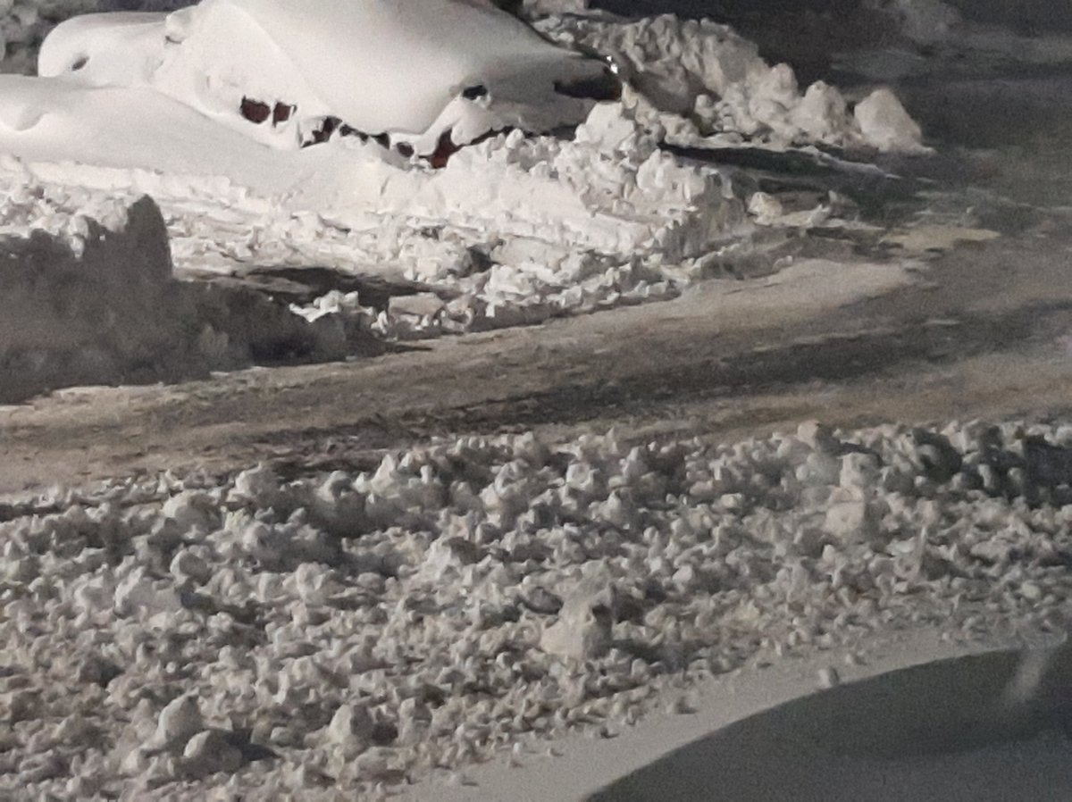 FototakerTony's tweet photo. Ooooh ya jes gotta LoooooVe #Winter in @WesternNewYork. After a day of #snow #shoveling and more shoveling. NO, this is NOT my car. My car isn't visible. Will finish removing #allSnow tomorrow between #snowflakes. #blizzard2022 #WNYsnow2022 #Snowstorm2022 #BuffaloStorm2022 https://t.co/AwzpqObgjT