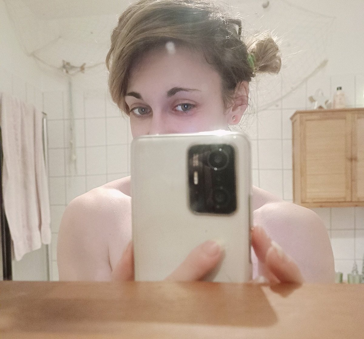 AkikoYuOfficial's tweet photo. Wenn die Frisur sitzt 🥳
#frisur #sitzt #knödel #hairbun #cute #manyhair https://t.co/hgsx20cvi4