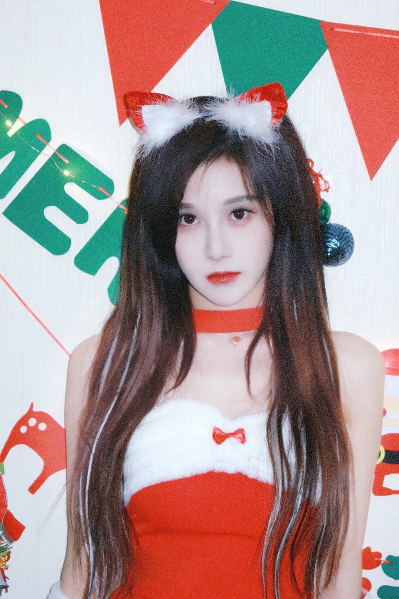 shushuwuwu's tweet photo. MERRY CHRISTMAS, christmas catgirl ddd https://t.co/d0pF9xZUlz