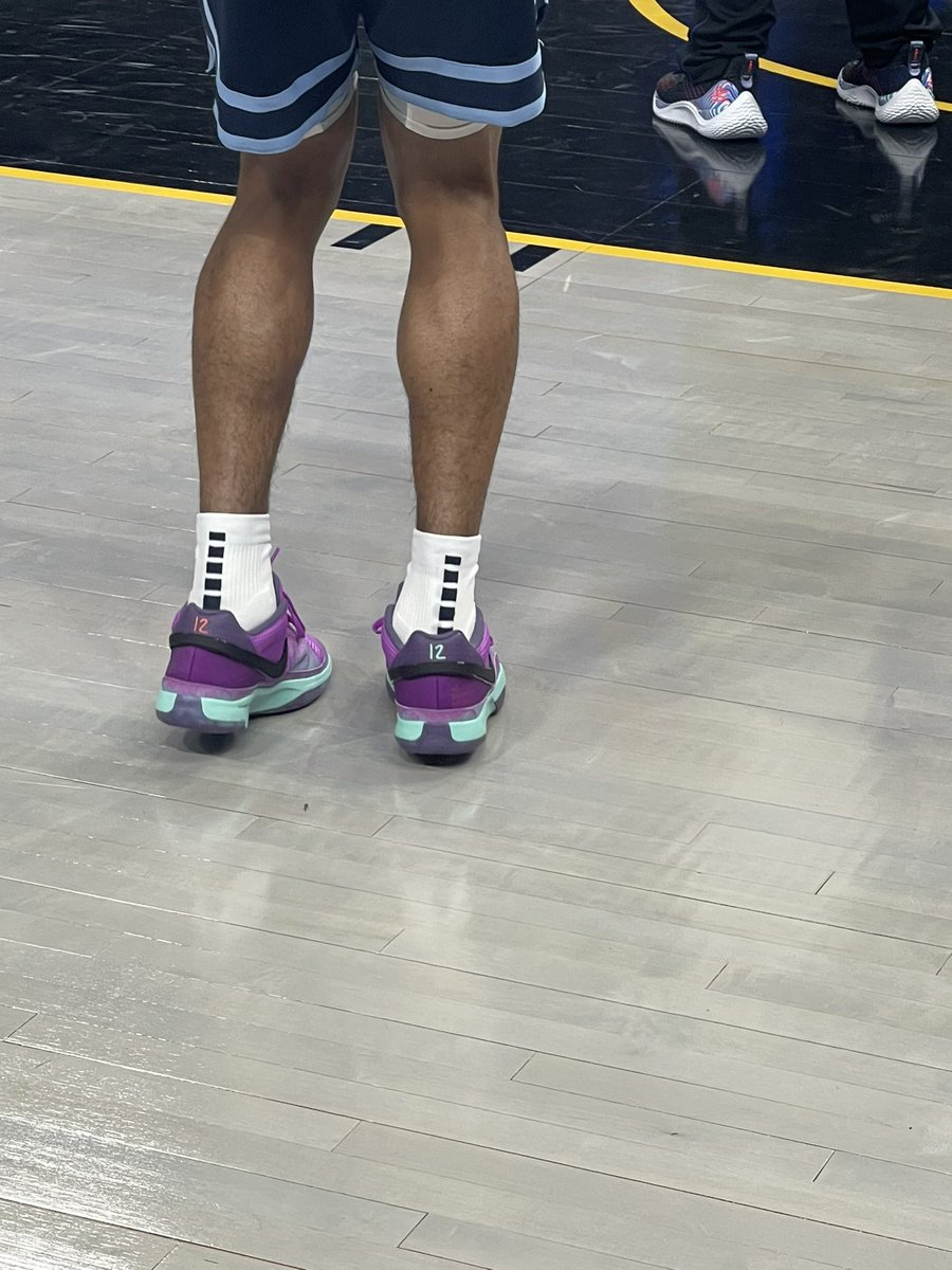 camisa_23's tweet photo. O Nike Ja 1 nos pés da estrela.

E aí, aprovado? 🔥🔥🔥

📸 @DamichaelC https://t.co/vqYsZWGCJG