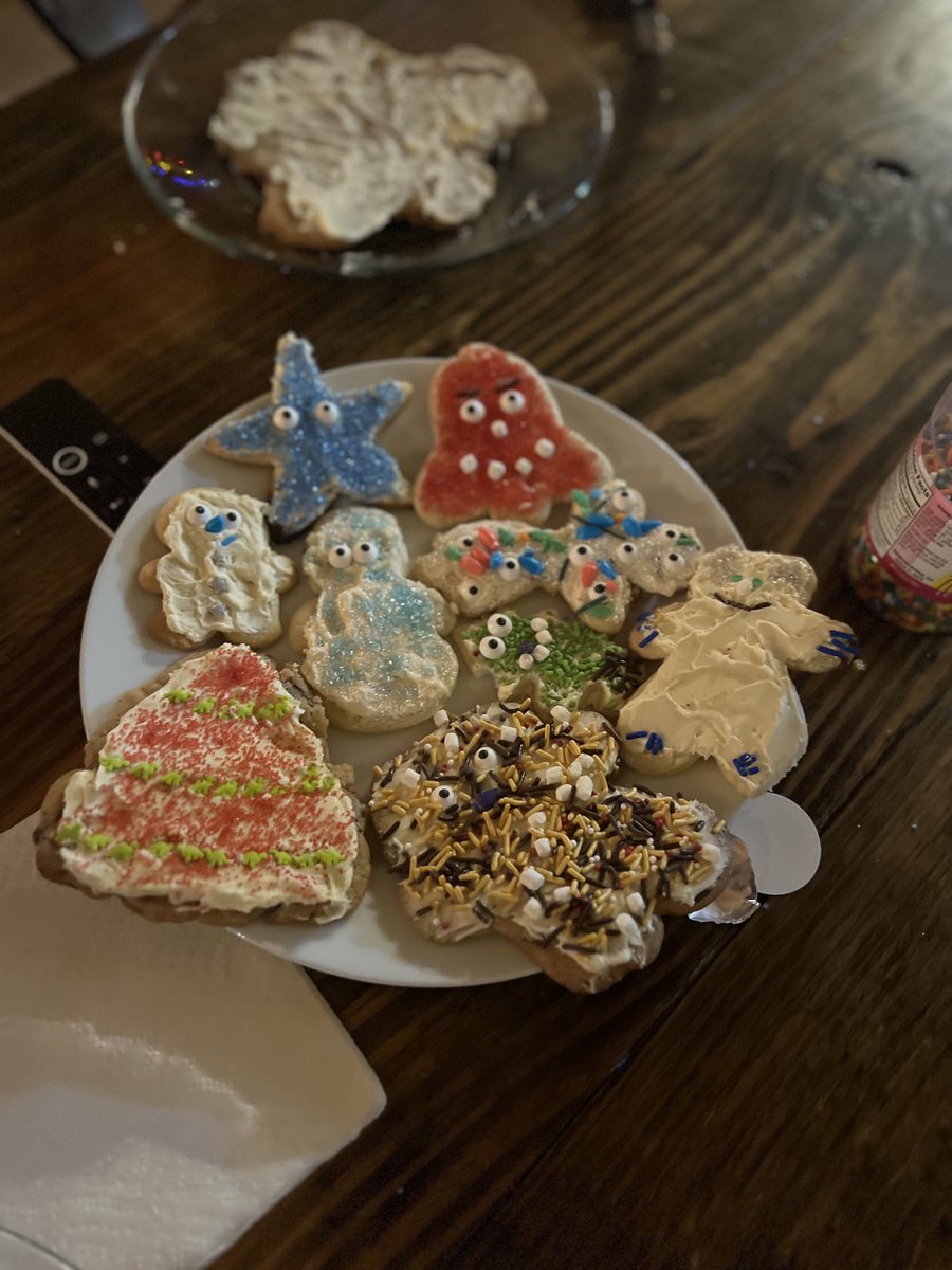 Glass of port (divine new discovery we’ll have to repeat later with proper glasses) and Christmas cookies galore. #JoinIn #SoManySprinkles #MerryChristmas
