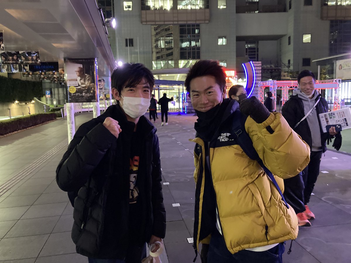 昨日、多田さんと写真を撮ることができました！
帰り際なのに撮って頂いて本当に感謝しています！ありがとうございました！
鈴木先生にも写って頂いて、とても大切な写真になりました！
#SASUKE2022 #SASUKE #赤坂