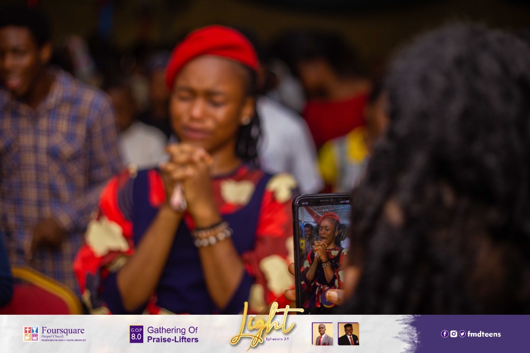 FMDteens's tweet photo. Pray oo!!!
#GOP8.0 #FMDTeens #light #December25th #Christmas https://t.co/hFqkcc5lcz
