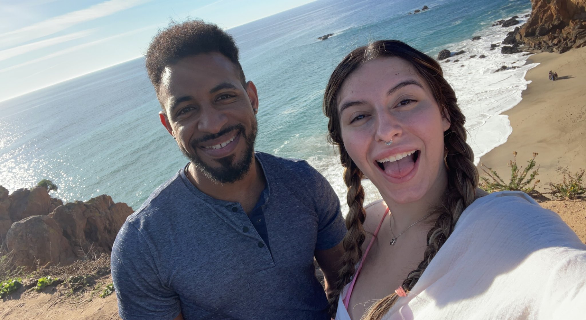 TW Pornstars - Chloe Kreams $5 OF. Twitter. beachy christmas with @therodrigoamor !!🤪😇. 12:42 AM