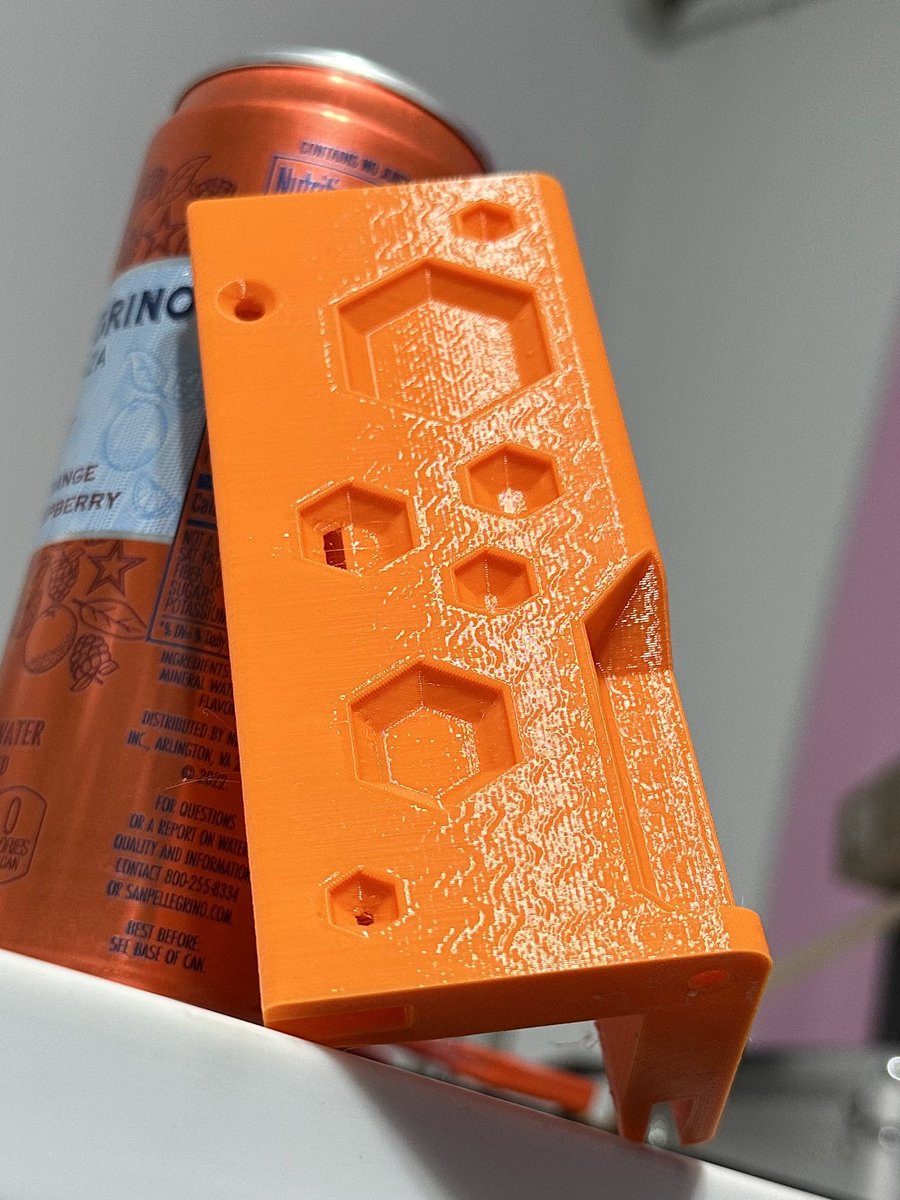 notrslau's tweet photo. Changed esteps and Z offset (was 2.65mm with DD, 2.85mm with NG). Resliced with 1mm &amp; 45mms/ retract. Should have done a PID tune but ran a print because I was impatient. Turned out great! 150mm tall printed vertically. No uneven layer lines even under worst possible lighting 👏 https://t.co/RRlM72al2w