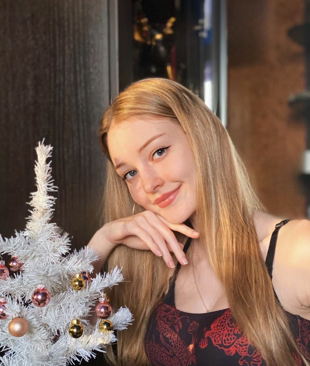 Emma81008's tweet photo. Merry Christmas🎄 https://t.co/RhYq39kxDZ