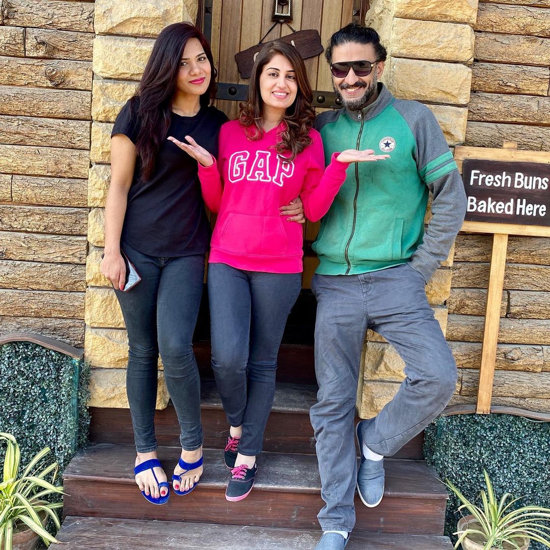 lifelinefarah's tweet photo. In the #throwback pic of #onthisday from #26Dec2019 #memories 👉 @Farah_Yousaf_fc follow ♥ 👈 https://t.co/rQuOTvACG5